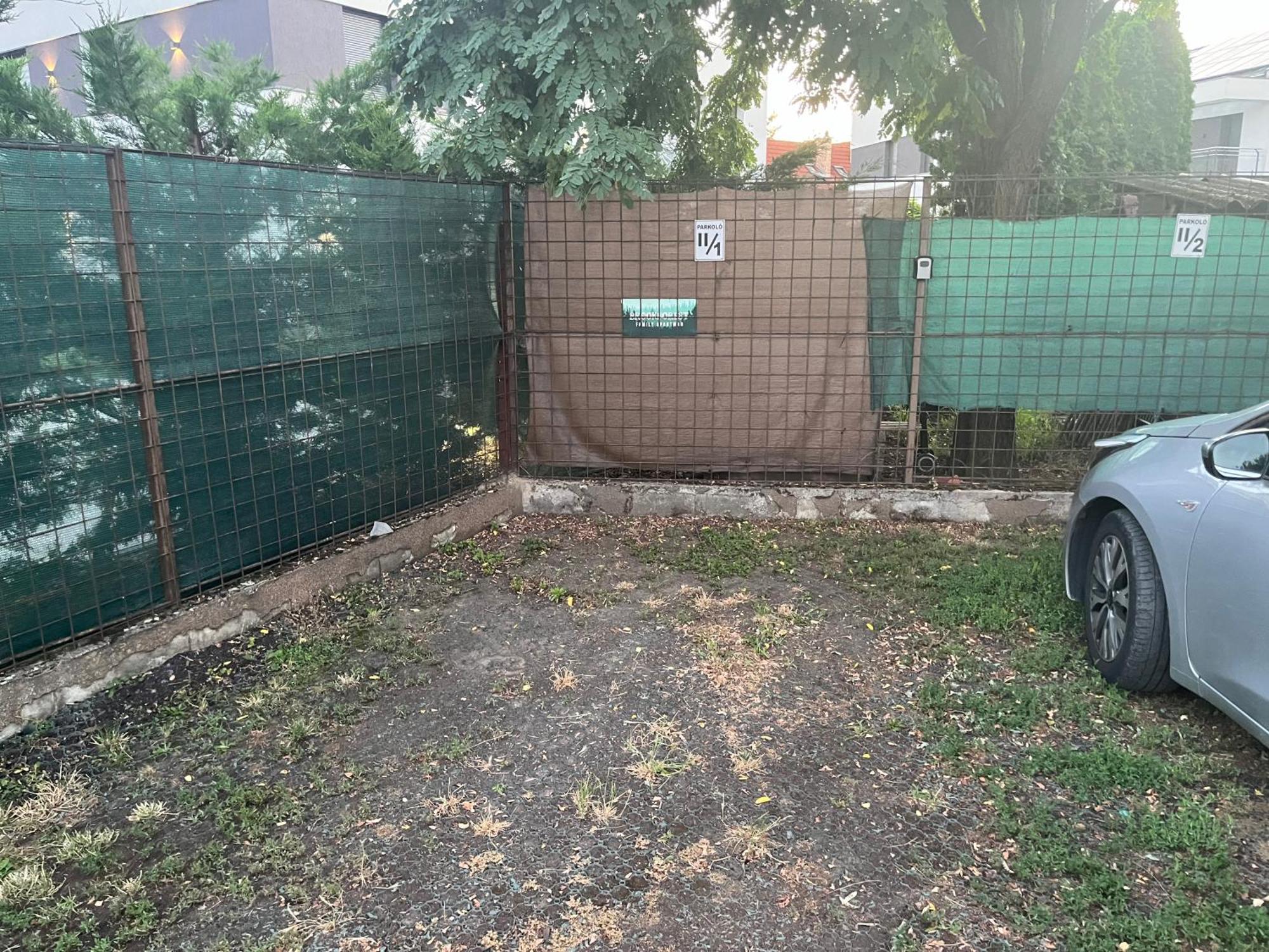 Brookforest Family Apartman Hajduszoboszlo Bagian luar foto