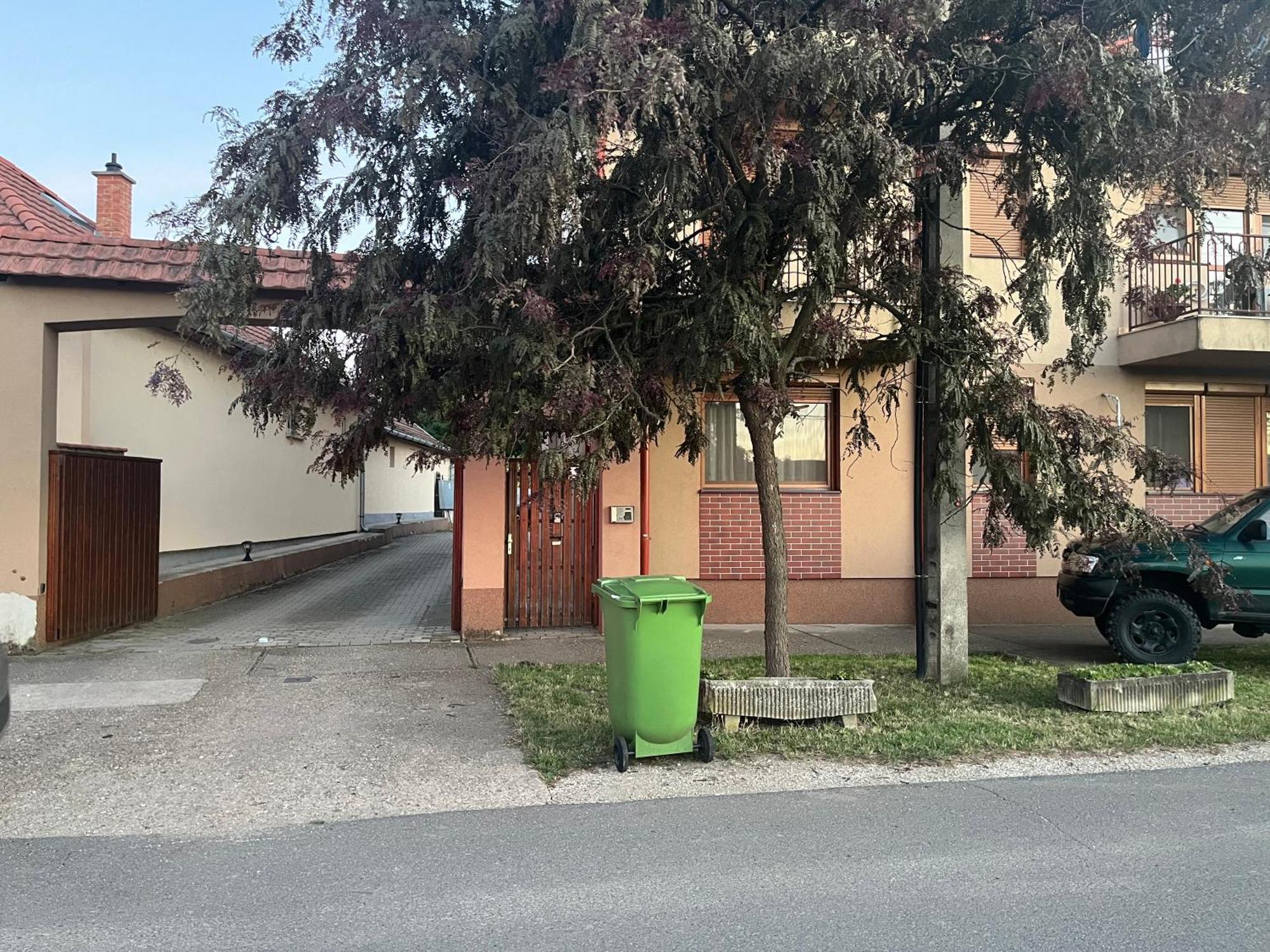 Brookforest Family Apartman Hajduszoboszlo Bagian luar foto